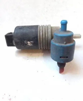 Volkswagen Golf III Windscreen/windshield washer pump 1H6955651
