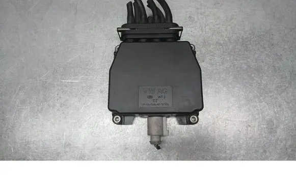 Volkswagen Polo Vacuum valve 6Q0131075A