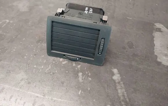 Skoda Fabia Mk1 (6Y) Dash center air vent grill 6Y0819701