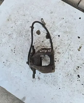 Toyota Corolla Verso E121 Front brake caliper 
