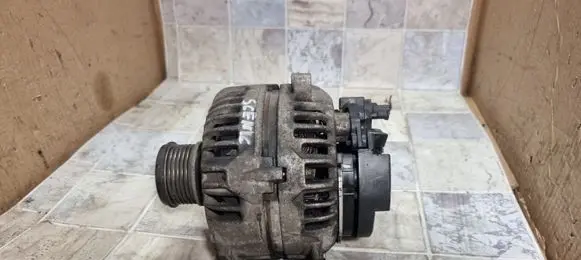 Renault Scenic II - Grand scenic II Generator/alternator 8200390667 0124525082