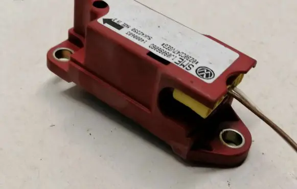 Volkswagen Golf IV Airbag deployment crash/impact sensor IJ0909606D 14000603 5WK42350