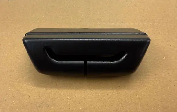 Volkswagen Amarok II Seat belt trim N1WBE245A22