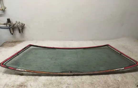 Volkswagen PASSAT B5 Rear windscreen/windshield window 43R001057 DOT27M23100AS2