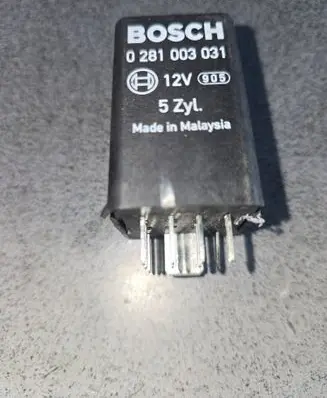 Glow plug pre-heat relay