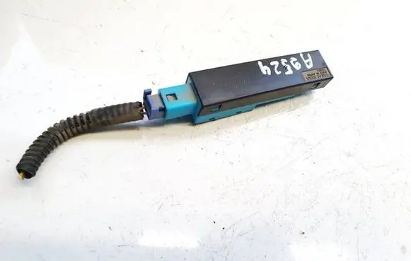 Lexus IS 220D-250-350 Antenna control unit 5230 171-1182