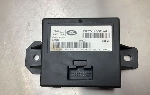 Land Rover Discovery 4 - LR4 Gateway control module FK7214F681AH 4487908 530181A9