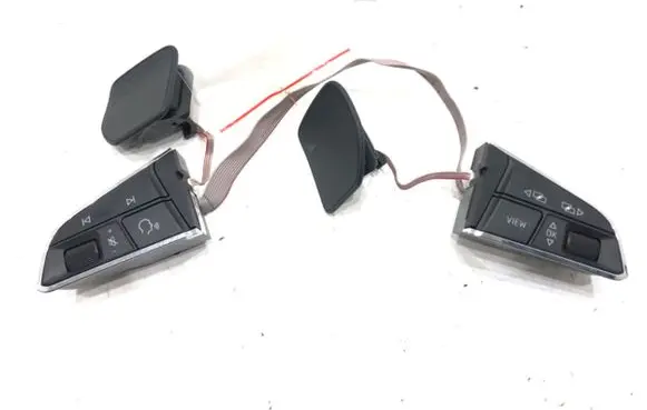 Seat Ateca Steering wheel buttons/switches 