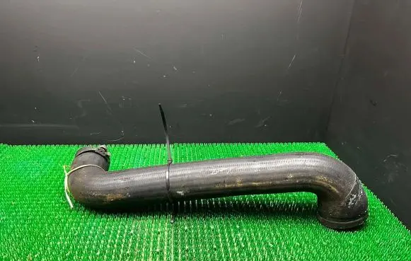 Iveco Daily 35.8 - 9 Intercooler hose/pipe