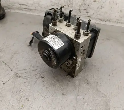 Volvo V70 ABS Pump 30714952 30714956 10092504113