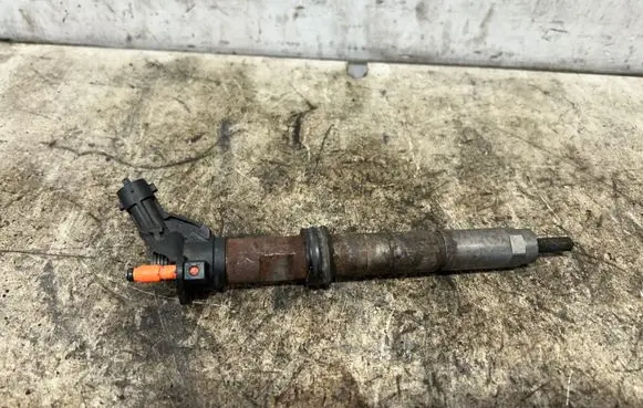 Iveco Daily 5th gen Fuel injector 5801540211