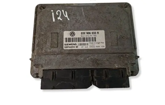 Volkswagen Polo V 6R Engine control unit/module 03E906033R 5WP4422402