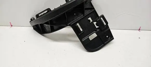 Opel Zafira C Rear bumper mounting bracket 13300742