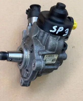 Audi A4 S4 B8 8K Fuel injection high pressure pump 0445010538 04L130755E 11120617