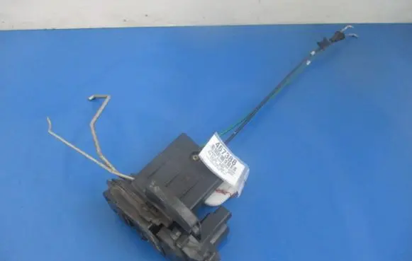 KIA Cerato Front door lock