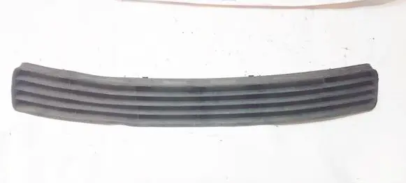 Audi A4 S4 B5 8D Front bumper lower grill 8d0807683
