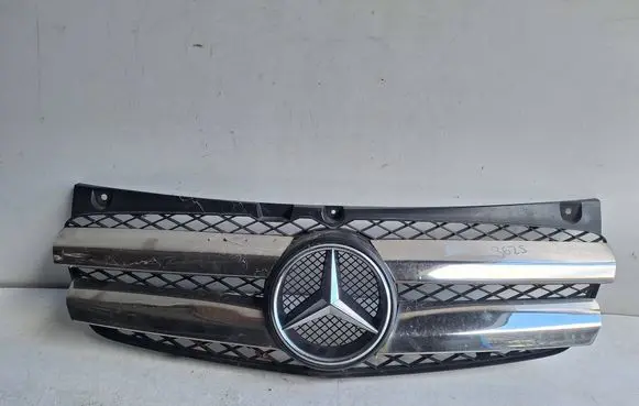 Mercedes-Benz Vito Viano W639 Front bumper upper radiator grill A6398880023