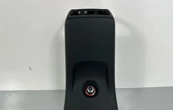 Audi Q3 8U Rear air vent grill 8U0864376A