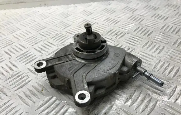 Toyota Avensis T250 Vacuum pump 293000R010 07040639