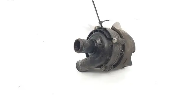 Mercedes-Benz CLS C218 X218 Water pump A2118350028