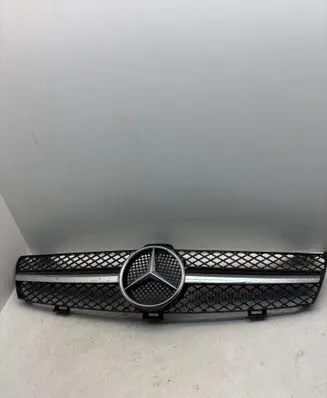 Mercedes-Benz CLS C219 Front grill W2190507