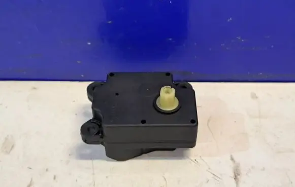 Volvo XC90 A/C air flow flap actuator/motor 30676511