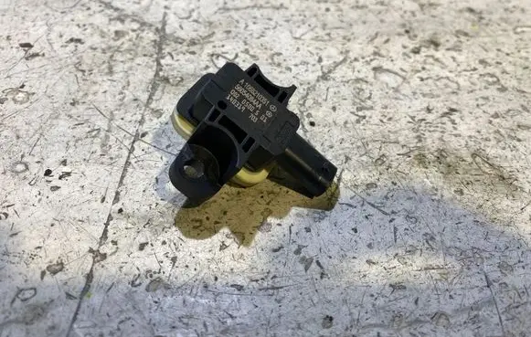 Jeep Grand Cherokee Airbag deployment crash/impact sensor A1668210351 56054084AA 0020500501