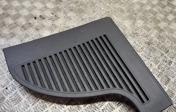 Peugeot Partner Other trunk/boot trim element 9681561577