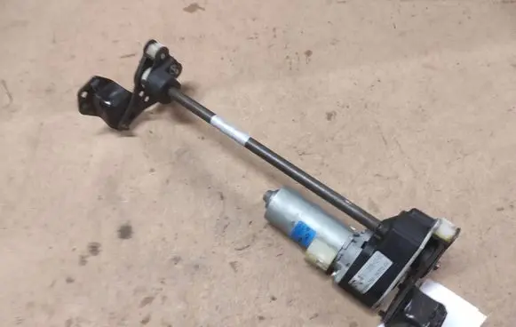 Land Rover Range Rover L322 Seat adjustment motor 0130002617 19730101 320471