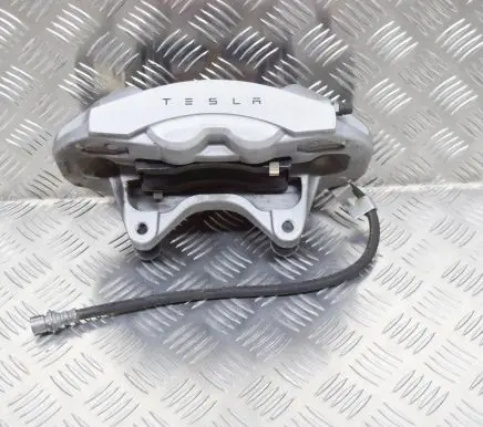 Tesla Model 3 Front brake caliper 104462200D