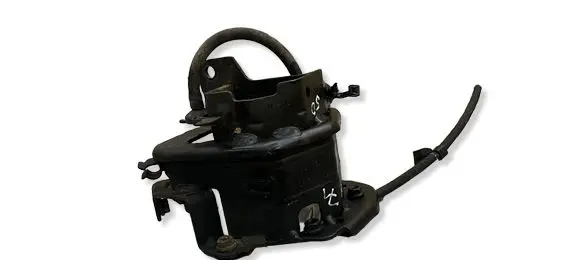 Ford Focus Fuel filter bracket/mount holder FM5Q9A072BD
