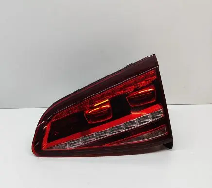 Volkswagen Golf VII Tailgate rear/tail lights 5G0945308G