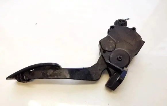 Subaru Outback Accelerator throttle pedal 3601ag140 198800-7120