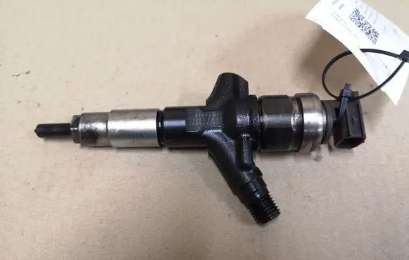 Subaru Legacy Fuel injector 16613AA030