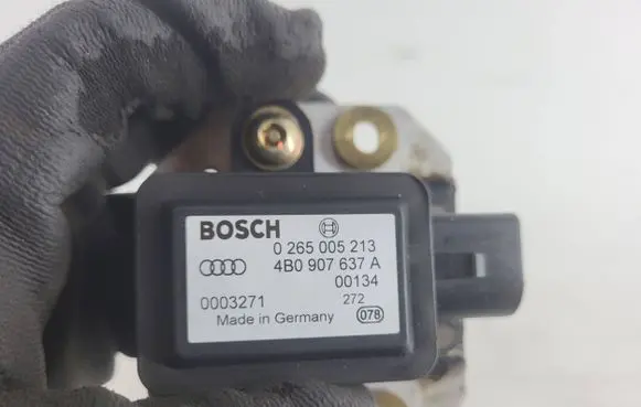 Audi A6 S6 C5 4B ESP acceleration yaw rate sensor 0265005213 0003271