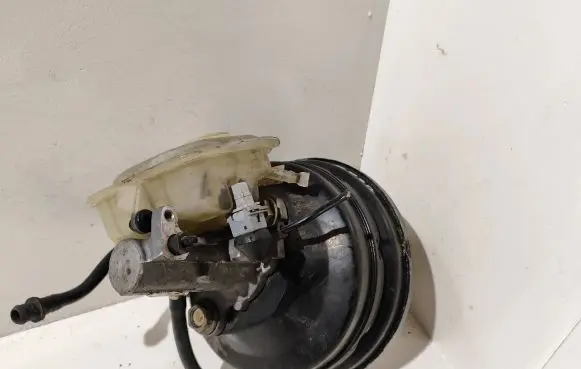 Audi A6 S6 C5 4B Brake booster 4b3612105a