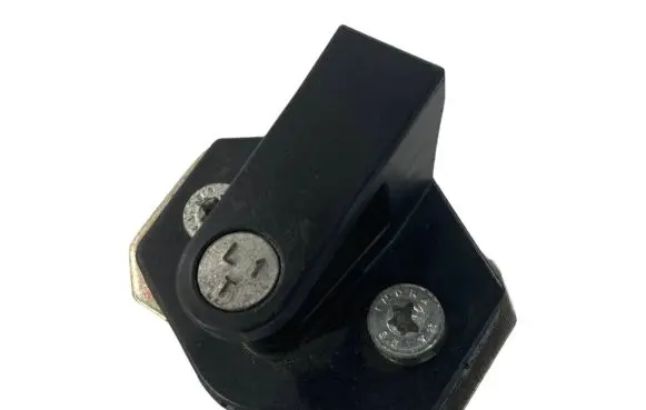 BMW 5 E39 Rear door lock loop/hook striker 8176350