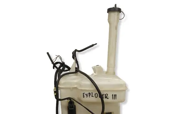 Ford Explorer Windshield washer fluid reservoir/tank 