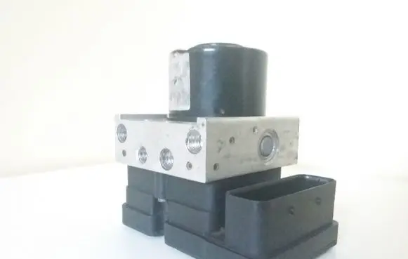 Ford Focus ABS Pump 1009700124 00402662E3 3M512M110JA