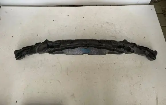 Mercedes-Benz C W205 Front bumper foam support bar 