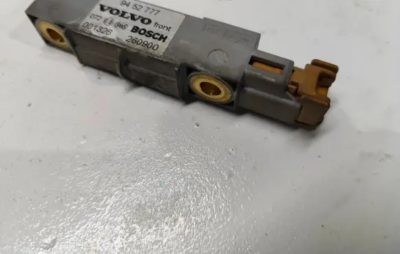 Volvo V70 Airbag deployment crash/impact sensor 9452777 001326 260900