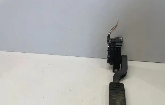 Renault Laguna II Accelerator throttle pedal 8200003392 6PV00811901