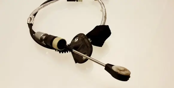 Volvo XC90 Gear shift cable linkage 31325795