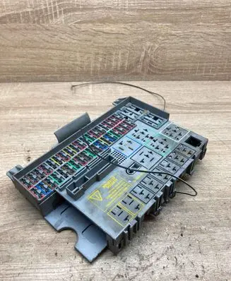 Opel Astra G Fuse module 90589965 Used