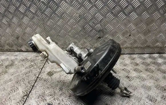 Toyota Avensis T270 Brake booster 4720005240