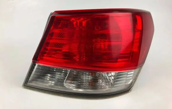 Subaru Legacy Rear/tail lights 22020068