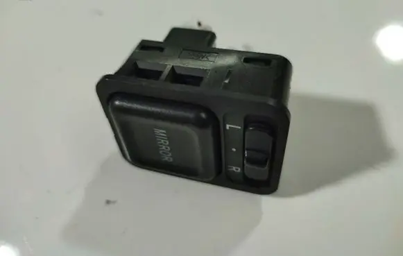 Honda Jazz Wing mirror switch S9AJ011M1