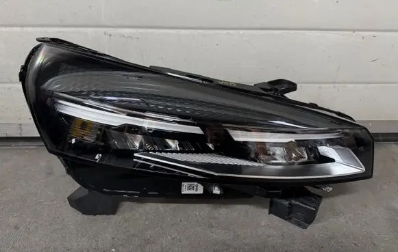 Mitsubishi Colt VII Headlight/headlamp 260102753R