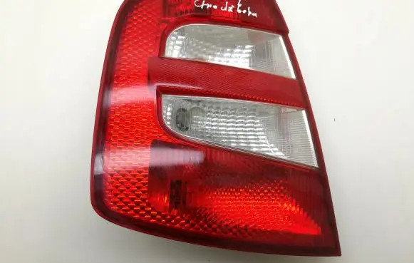 Skoda Fabia Mk1 (6Y) Rear/tail lights ZSB6Y6945095B