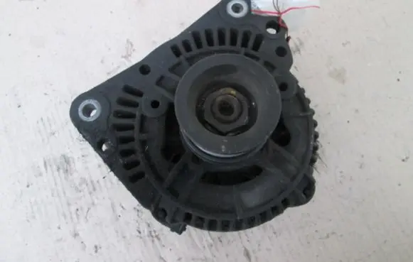 Volkswagen Golf III Generator/alternator